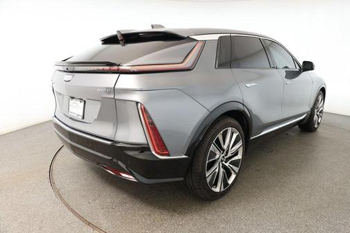 2023 Cadillac LYRIQ V