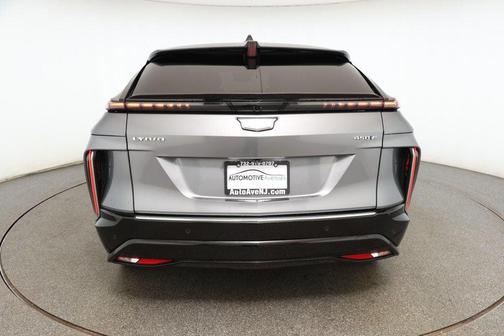 2023 Cadillac LYRIQ V