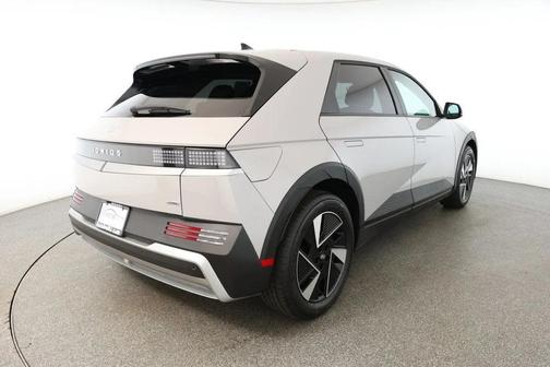 2025 Hyundai IONIQ 5 SE