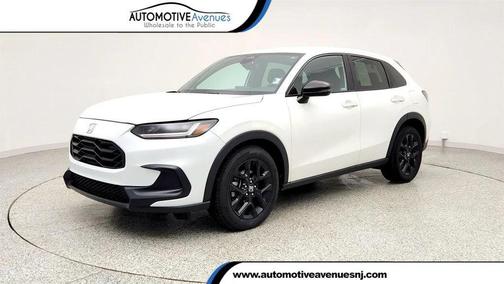 Platinum White Pearl 2023 Honda HR-V AWD Sport