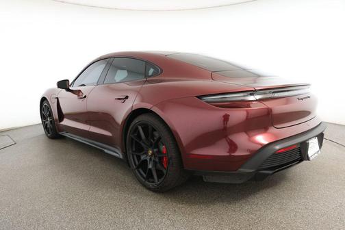 2022 Porsche Taycan GTS