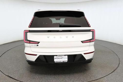 2025 Volvo EX90 Twin Motor Plus