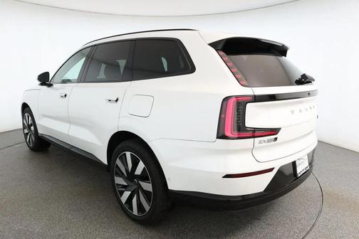 2025 Volvo EX90 Twin Motor Plus