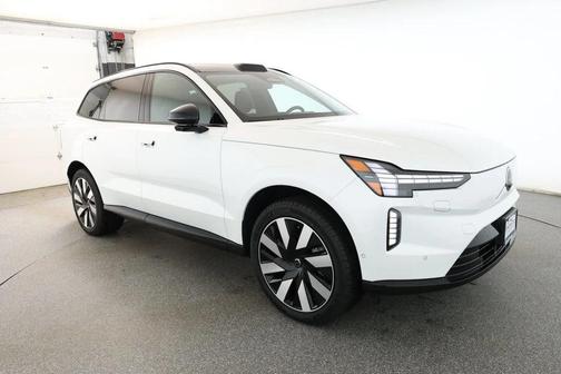 2025 Volvo EX90 Twin Motor Plus