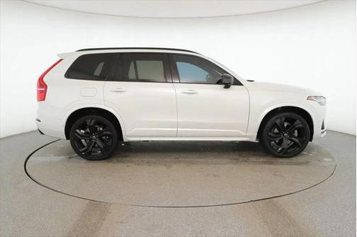 2020 Volvo XC90 T6 R-Design