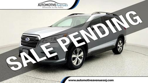 Ice Silver Metallic 2022 Subaru Ascent Premium 7-Passenger