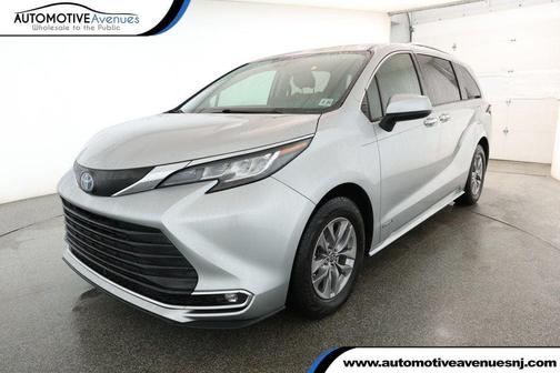 2021 Toyota Sienna XLE 7 Passenger