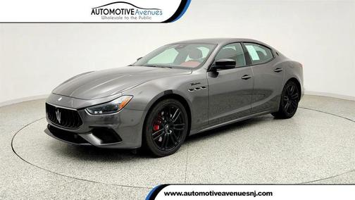 Grigio Maratea Metallic 2023 Maserati Ghibli Modena