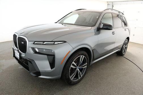 2025 BMW X7 M60i