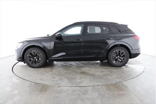 2024 Audi Q8 e-tron Prestige