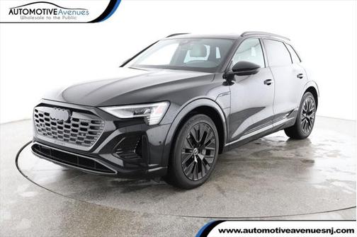 2024 Audi Q8 e-tron Prestige