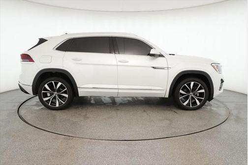 2024 Volkswagen Atlas Cross Sport 2.0T SEL Premium
