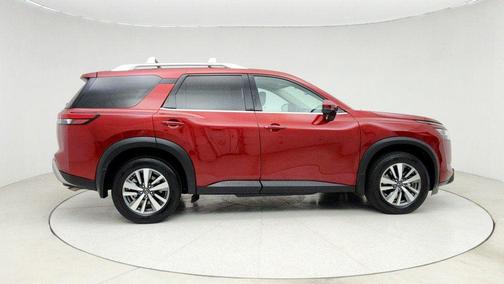 2024 Nissan Pathfinder SL 4WD