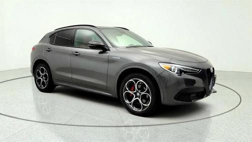 Vesuvio Gray Metallic 2022 Alfa Romeo Stelvio Ti