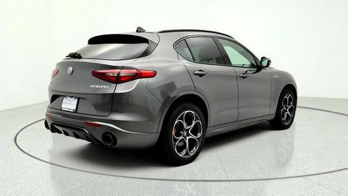 Vesuvio Gray Metallic 2022 Alfa Romeo Stelvio Ti