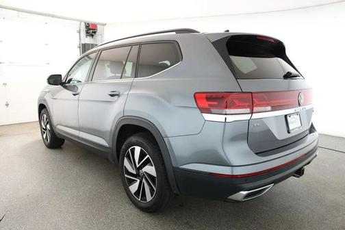 2024 Volkswagen Atlas 2.0T SE w/Technology 4MOTION