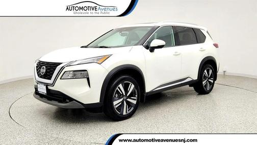 Pearl White Tricoat 2021 Nissan Rogue SL