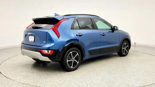 2023 Kia Niro SX
