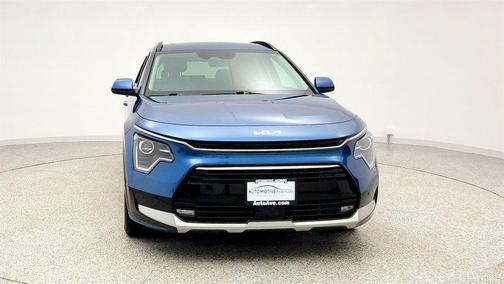 2023 Kia Niro SX