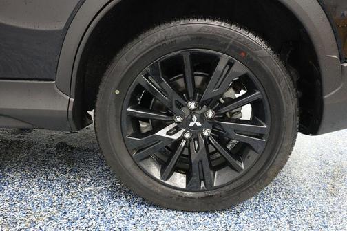 2023 Mitsubishi Eclipse Cross LE