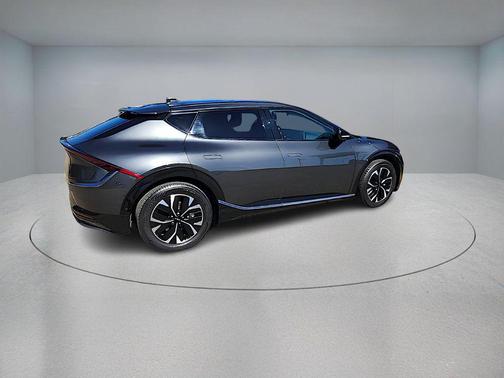 2022 Kia EV6 Wind