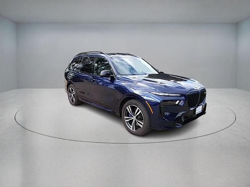 2025 BMW X7 M60i