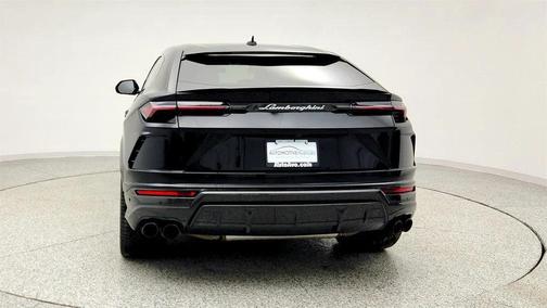2022 Lamborghini Urus AWD with 23'' Wheels (641 horsepower)