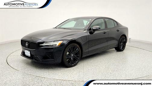 2024 Volvo S60 Recharge Plug-In Hybrid T8 Plus Black Edition