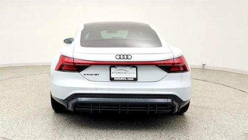 Suzuka Gray Metallic 2024 Audi e-tron GT Premium Plus quattro