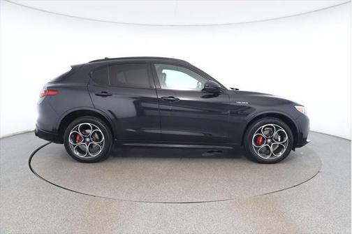 2022 Alfa Romeo Stelvio Ti