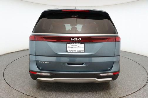 2023 Kia Carnival SX