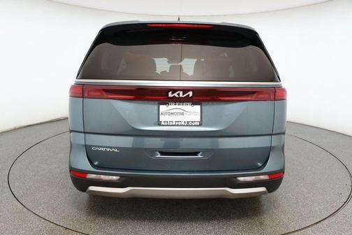 2023 Kia Carnival SX