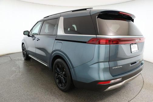 2023 Kia Carnival SX