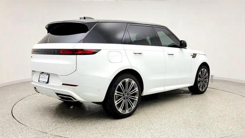 2025 Land Rover Range Rover Sport SE