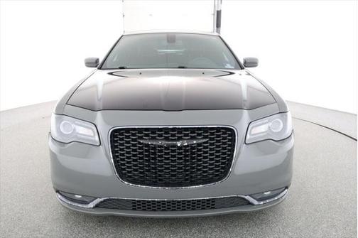 2019 Chrysler 300 S