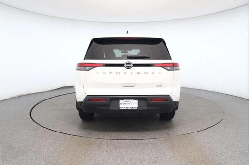 2024 Nissan Pathfinder S 4WD