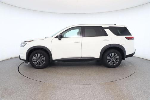 2024 Nissan Pathfinder S 4WD