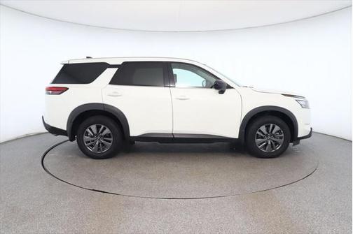 2024 Nissan Pathfinder S 4WD