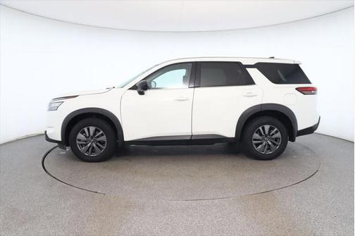 2024 Nissan Pathfinder S 4WD