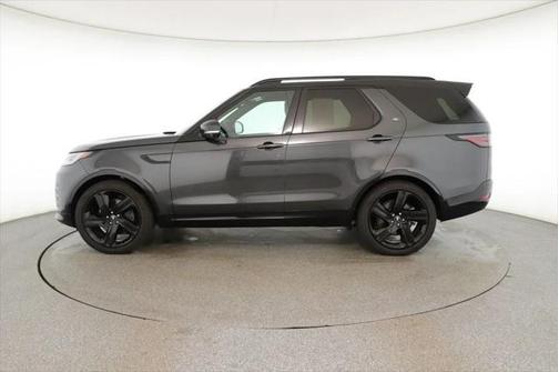 2024 Land Rover Discovery P360 Dynamic SE