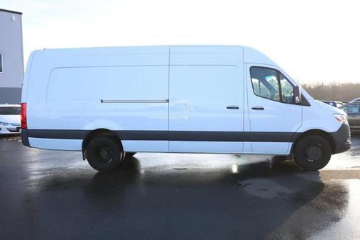 2023 Mercedes-Benz Sprinter 4500 4500 High Roof I4 Diesel HO 170' Extended RWD