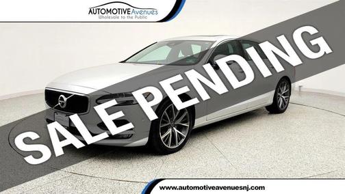 2018 Volvo S90 T5 Momentum