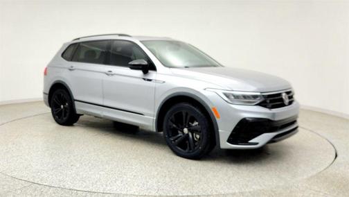 Pyrite Silver Metallic 2023 Volkswagen Tiguan 2.0T SE R-Line Black