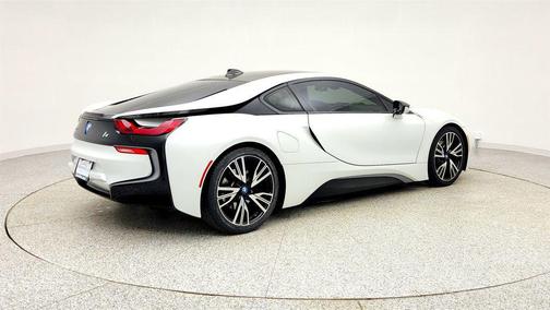 Crystal White Pearl Metallic w/Frozen Gray Accent 2015 BMW i8