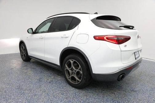 2022 Alfa Romeo Stelvio Ti