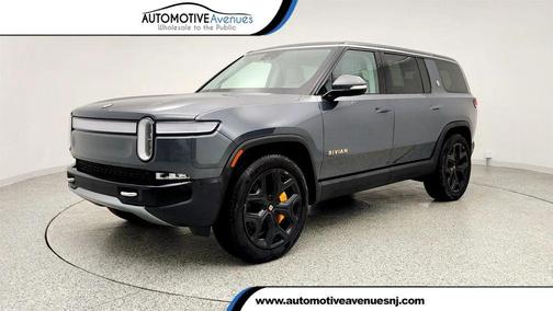 2023 Rivian R1S Adventure Quad-Motor Large Pack w/ 22'' Sport Wheels