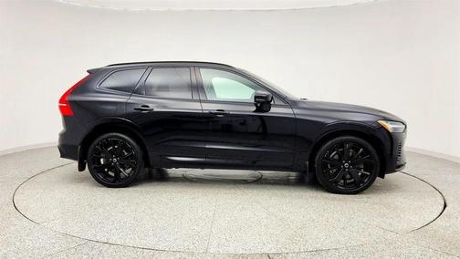 2024 Volvo XC60 Recharge Plug-In Hybrid T8 Ultimate Black Edition