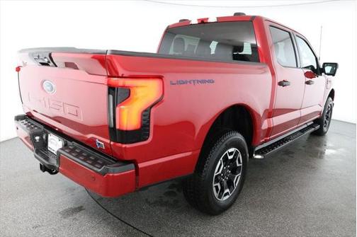 2023 Ford F-150 Lightning XLT