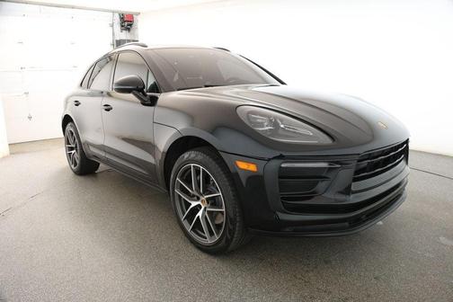2022 Porsche Macan AWD