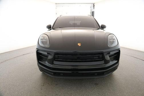 2022 Porsche Macan AWD